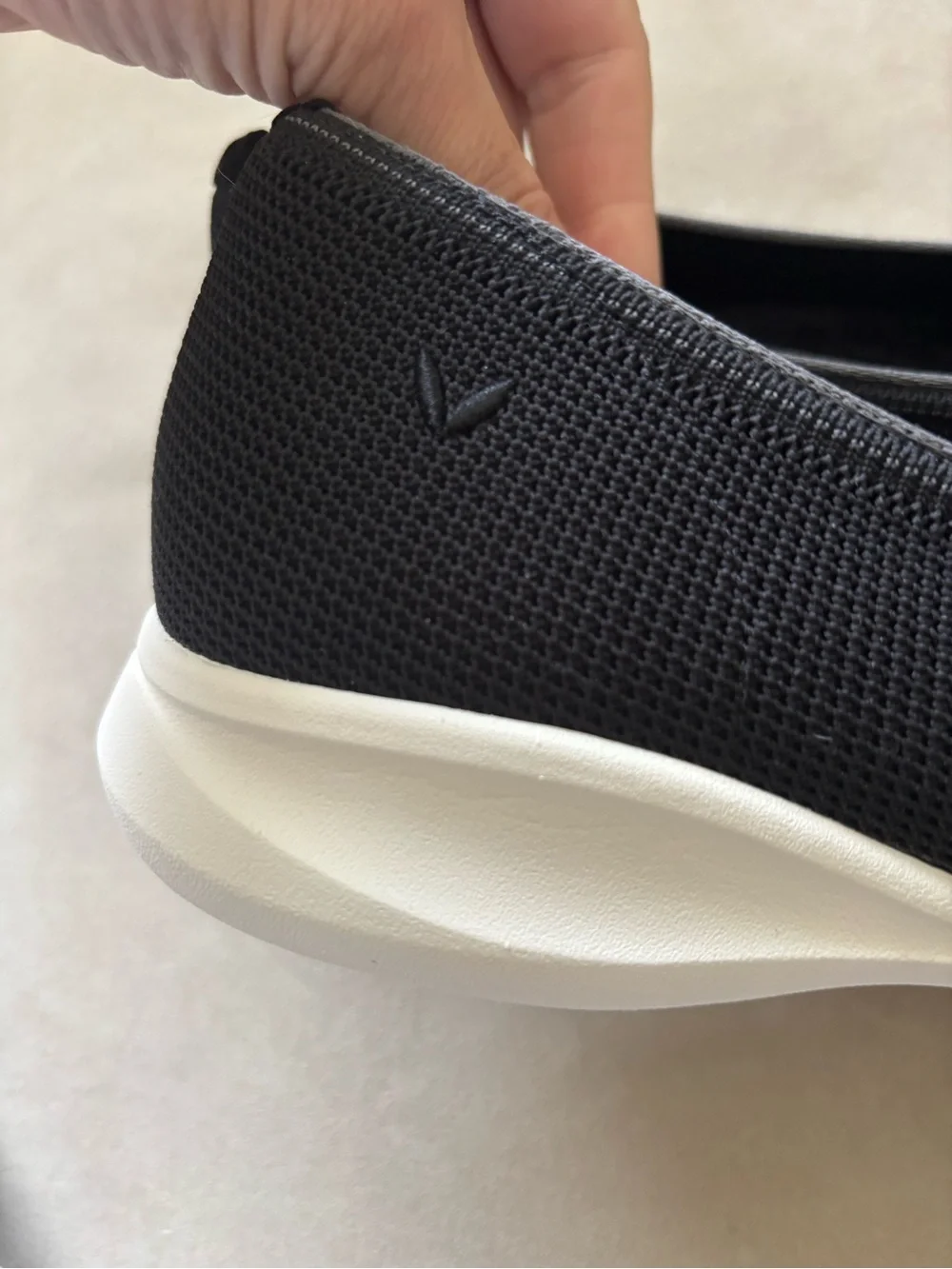Vivaia Women’s Black Knit Slip-On Shoes Sneakers Almond Toe Washable New size 10